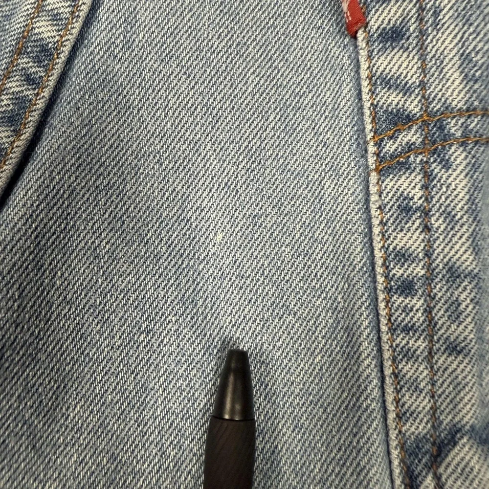 Vintage Levis 550 Jeans Mens 38x30 Blue Relaxed Fit Denim Light‎ Wash 90s